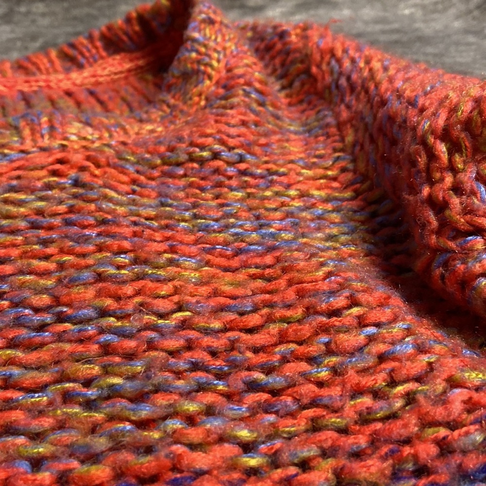Wet Seal Womanโs Knit Sweater Size Medium (could work for a small) - Picture 3 of 13